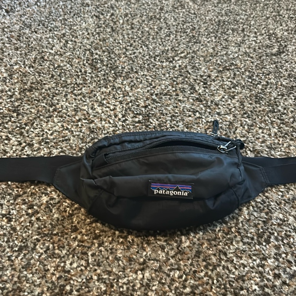 Patagonia black mini fanny pack